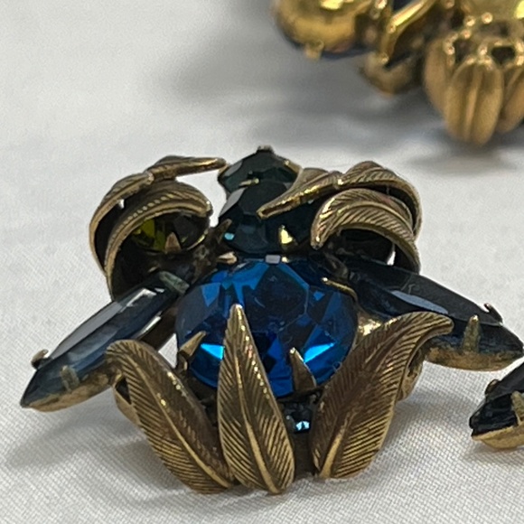 Vintage Flower Brooch w/clip Earrings + Pendant Hook. - Picture 2 of 13